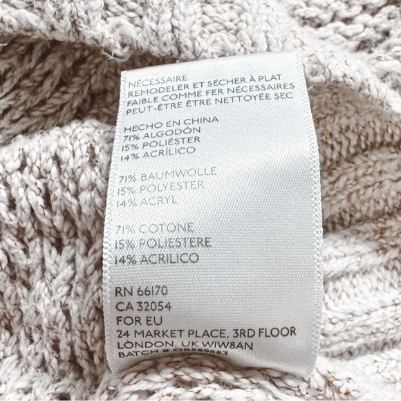 UO Kimchi Blue Kelli Off Shoulder Fall Chic Prep Sweater Cream Small - Picture 9 of 9